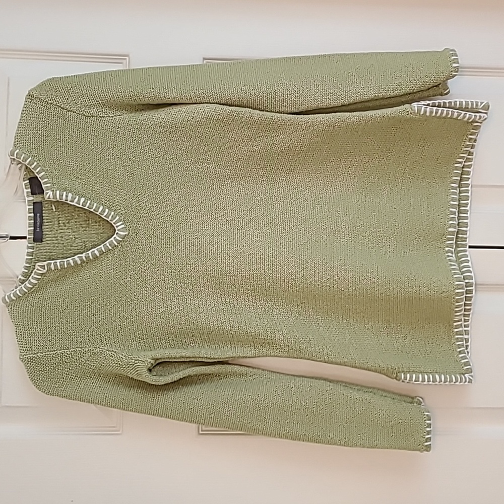 Liz Claiborne Trimed Sweater Sz SP. - Picture 1 of 8